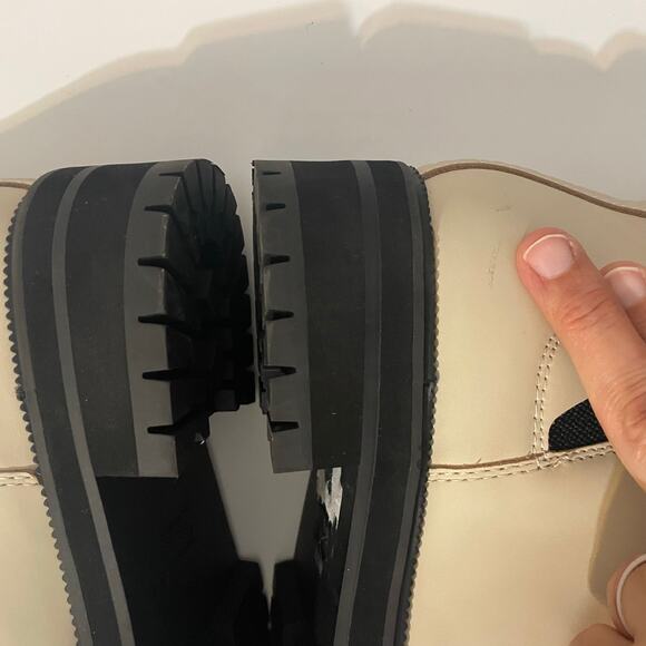 Toms Dakota Chelsea Boots Leather Warm Beige Women's Size 9 - Picture 12 of 13